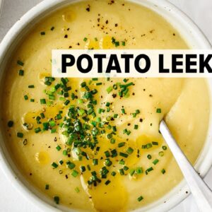 POTATO LEEK SOUP | the coziest vegetarian soup recipe for winter
