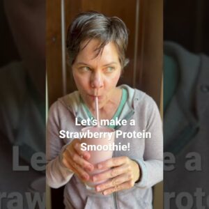 Strawberry Protein Smoothie (Dairy-Free) 🍓🍓🍓