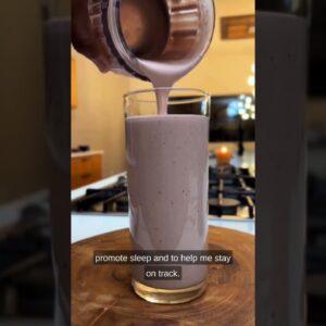 Bedtime Smoothie Recipe #smoothie #smoothierecipes #recipe #foodie #healthyfood #healthyliving